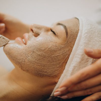 Trattamento viso purificante con fango e fiala | Hotel Terme Quisiana